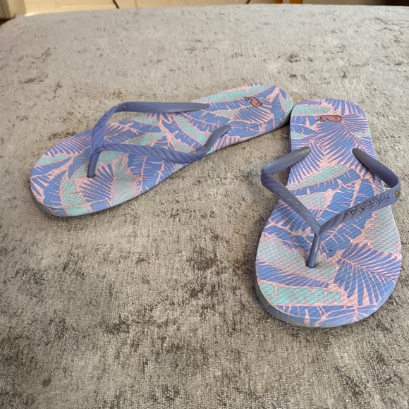 Vineyard Vines Shoes - Vineyard vines flip flops {1009}